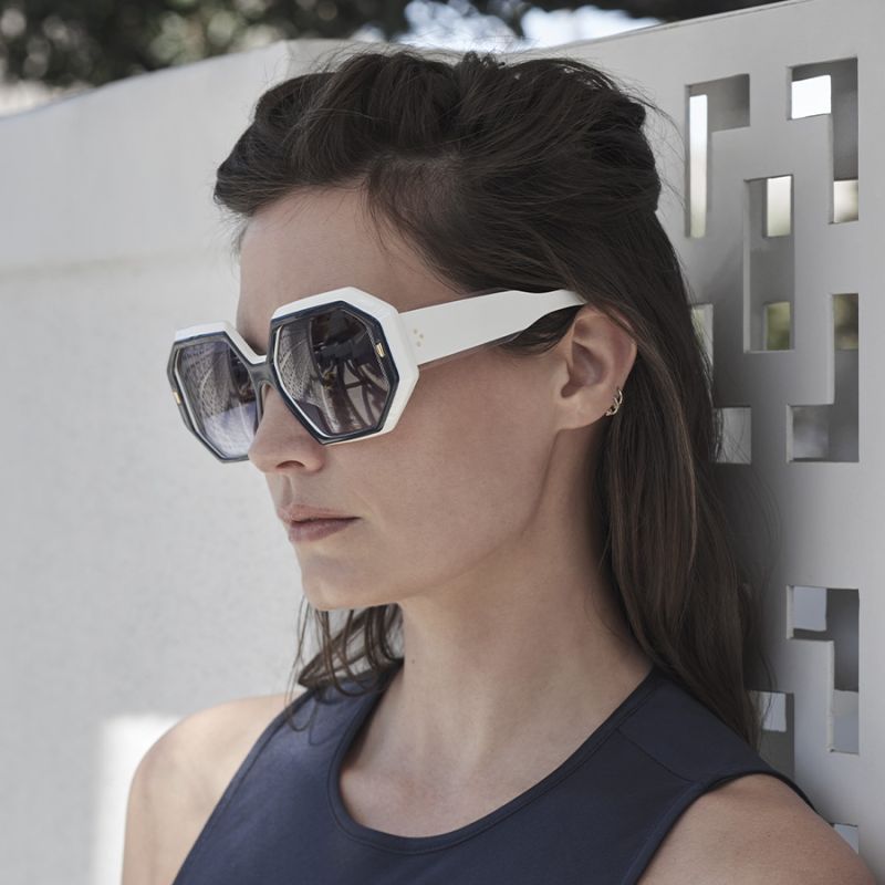9324 Colour Studio Square Sunglasses-Blue on White